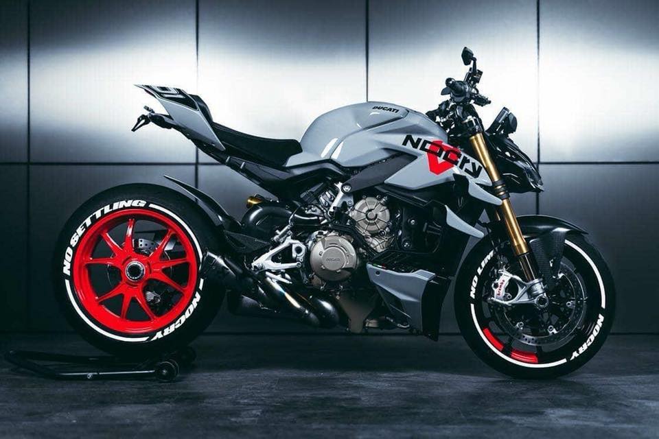 Ducati streetfighter v4 custom Clearance